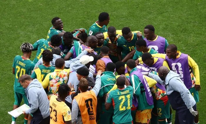 Soccer-Senegal team doctor 'trained as a gynaecologist',